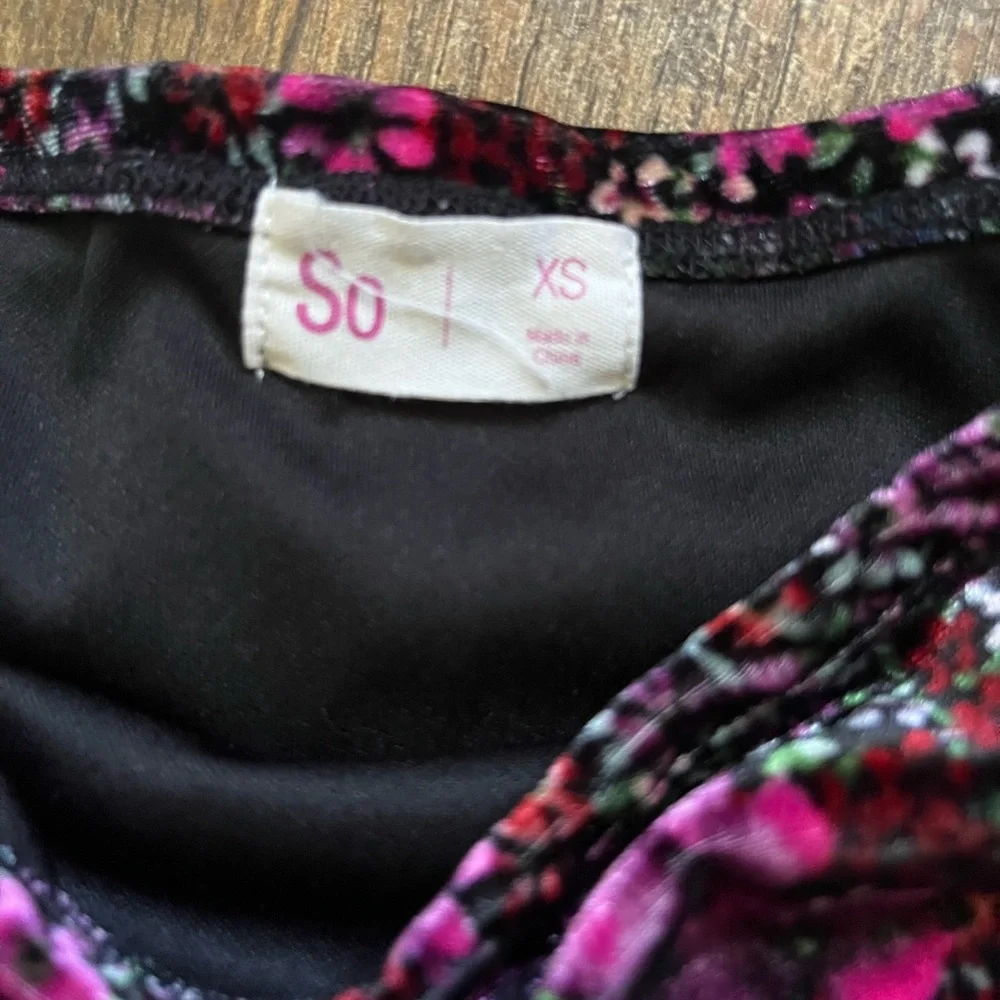 SO Floral Velvet Mini Skirt Ruched Ruffle Hem dark fairycore‎ size XS